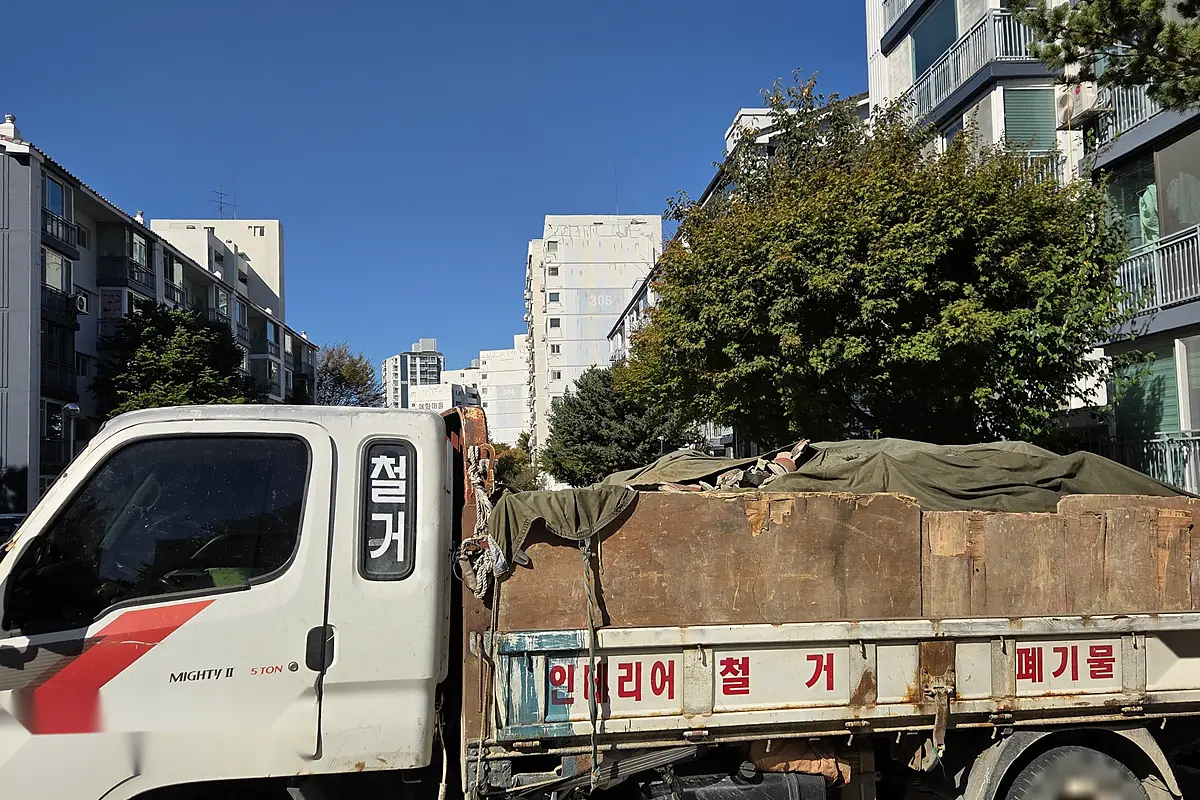 동대문구 오피스텔 인테리어 폐기물 현장 사진 4